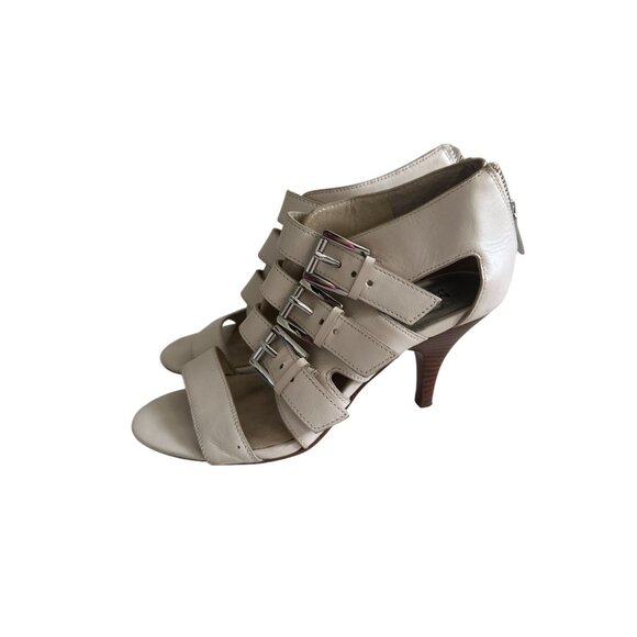 MICHAEL KORS Cream Leather Buckle Heels Sandals Size 6.5 - Picture 2 of 10